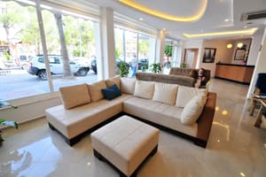 thumbnail: Lobby sitting area