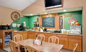 thumbnail: Breakfast area