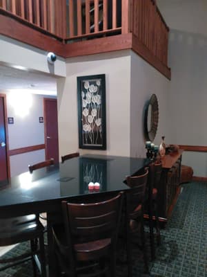 thumbnail: Breakfast area