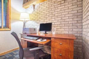 thumbnail: Business center