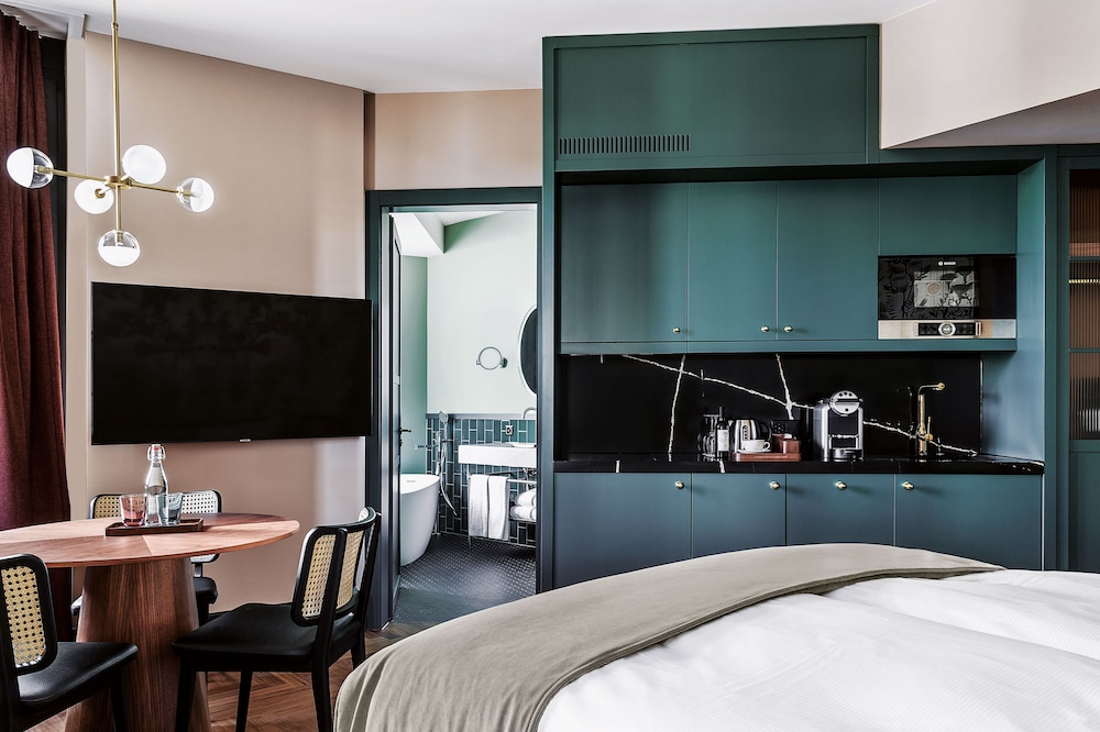 Private kitchenette