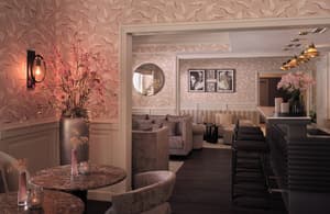 thumbnail: Bar (on property)
