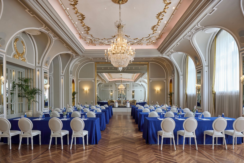 Reception hall