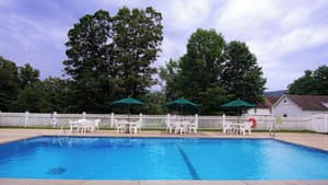 thumbnail: Pool