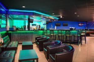 thumbnail: Bar (on property)