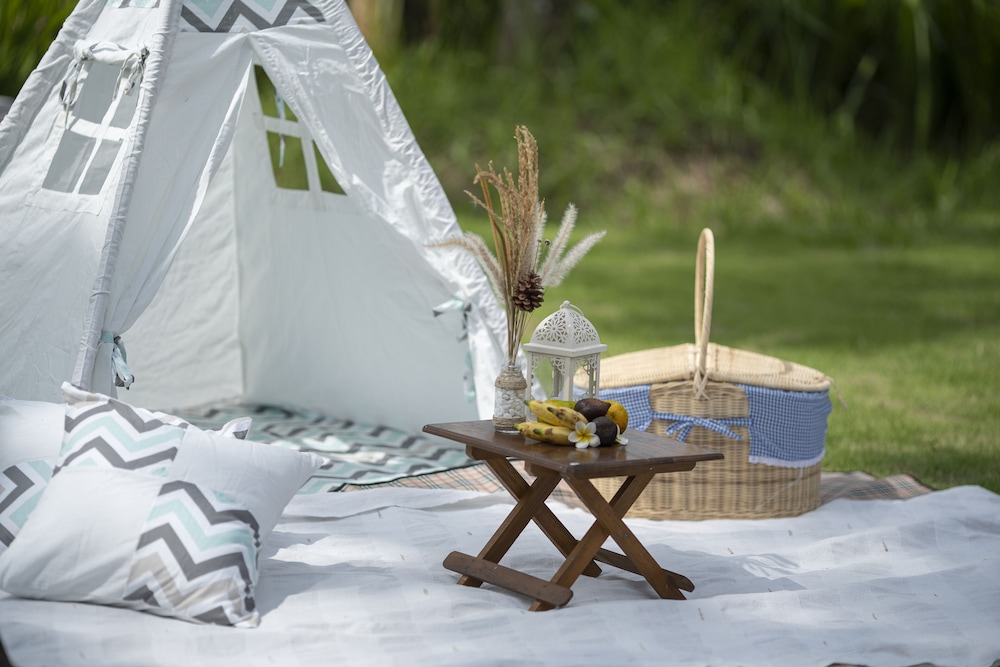 Children's play area - outdoor