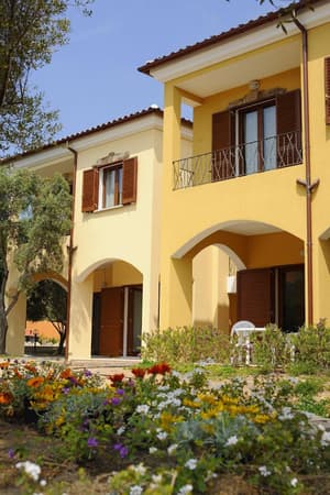 thumbnail: General view