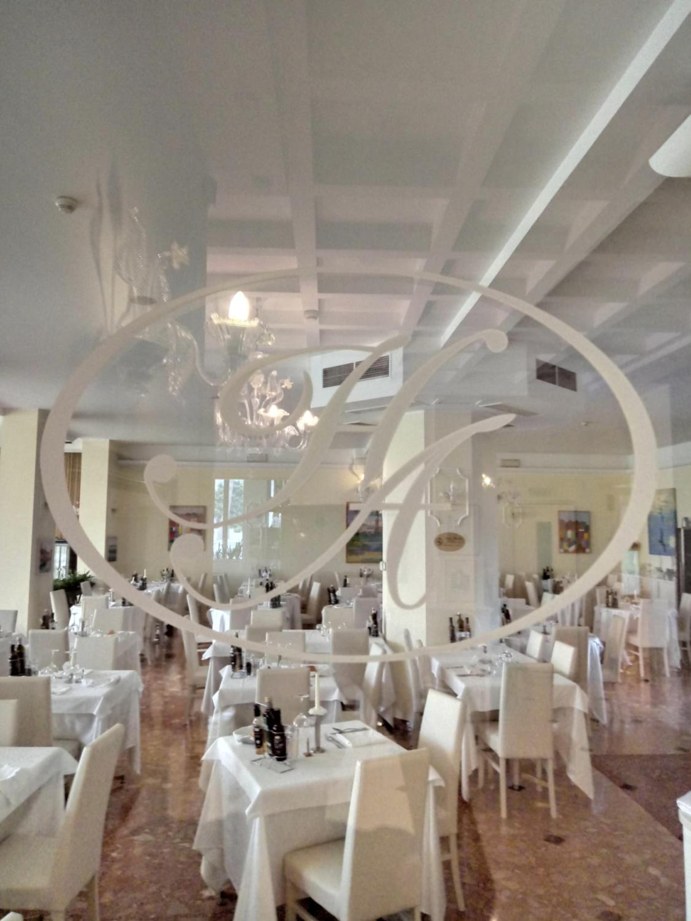 Restaurant-cafeteria