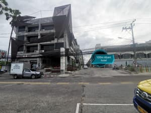 thumbnail: Exterior
