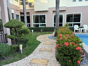thumbnail: Garden view