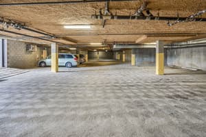 thumbnail: Parking
