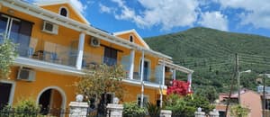 thumbnail: Front of property