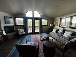 thumbnail: Front of property