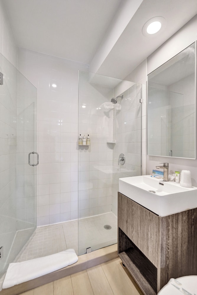 Bathroom shower
