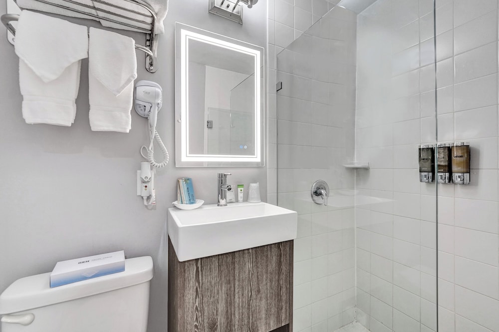 Bathroom amenities
