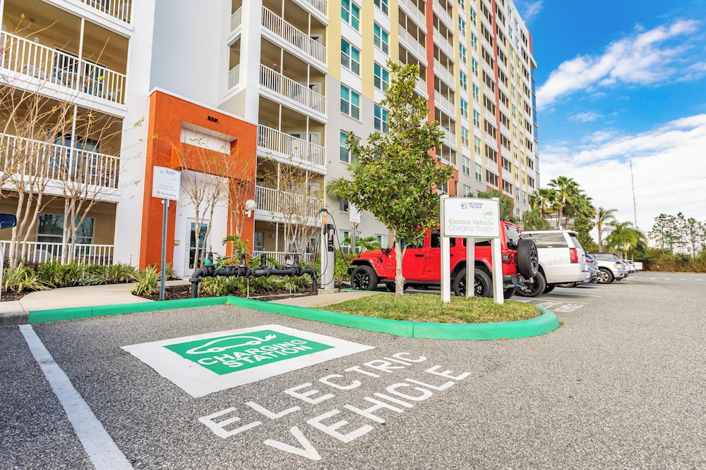 Electric vehicle charging station