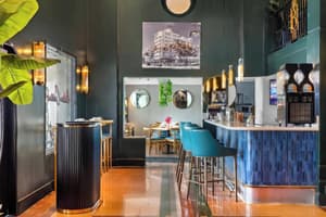thumbnail: Bar (on property)