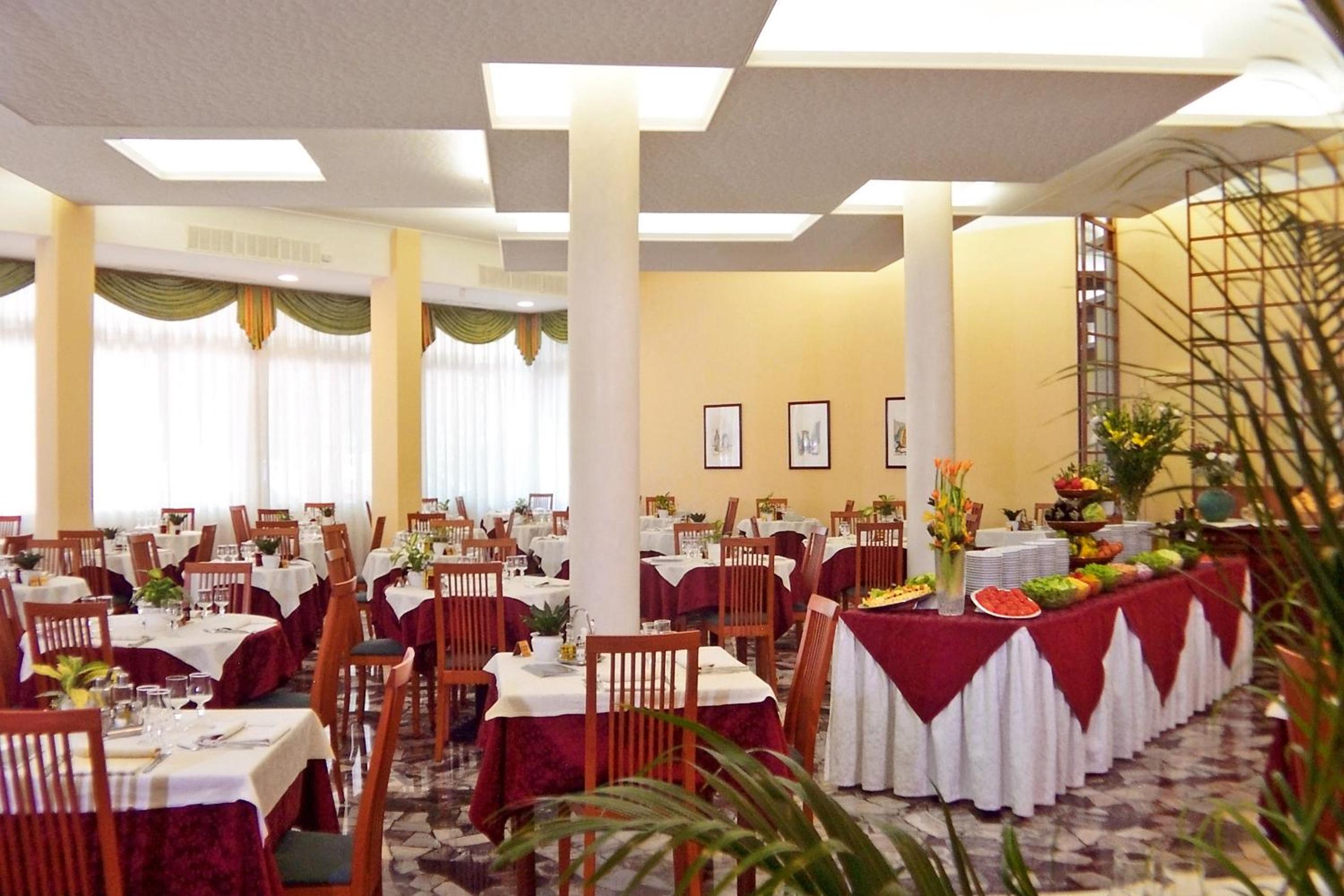 Restaurant-cafeteria