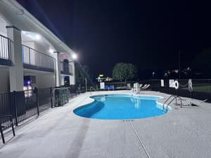 Florence Inn and Suites