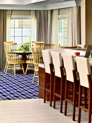 thumbnail: Breakfast area