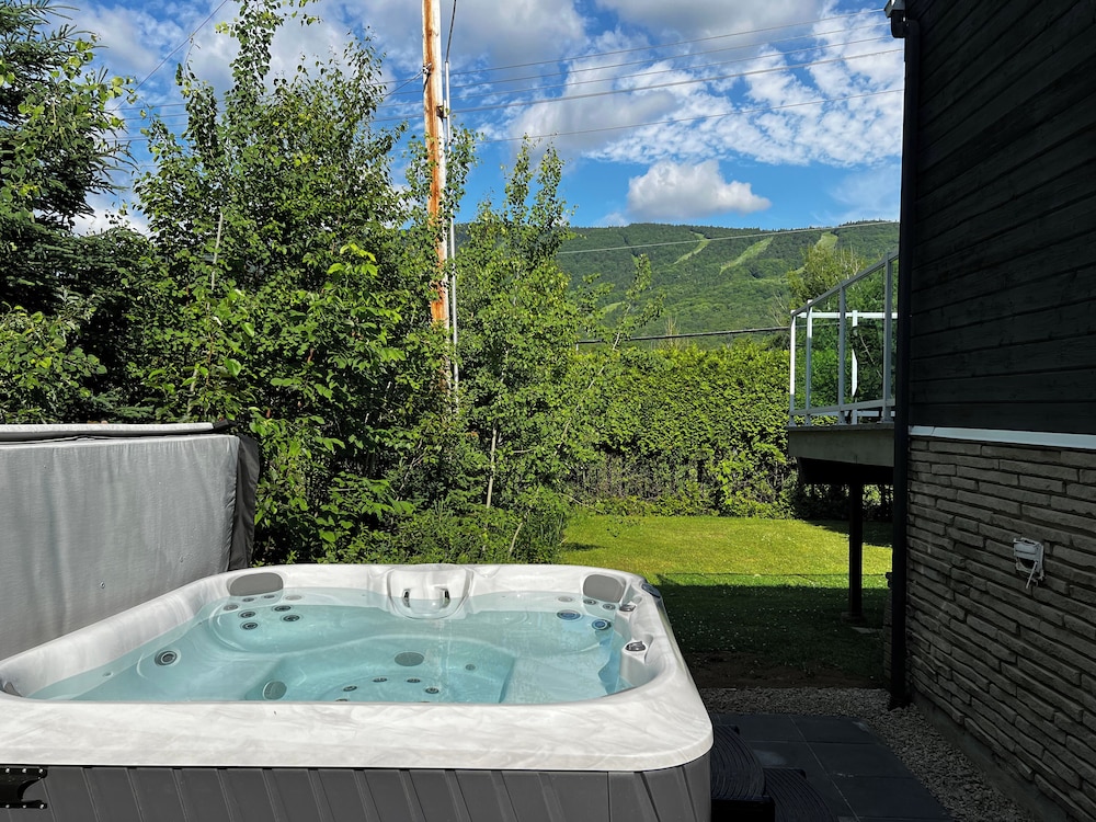 Private spa tub