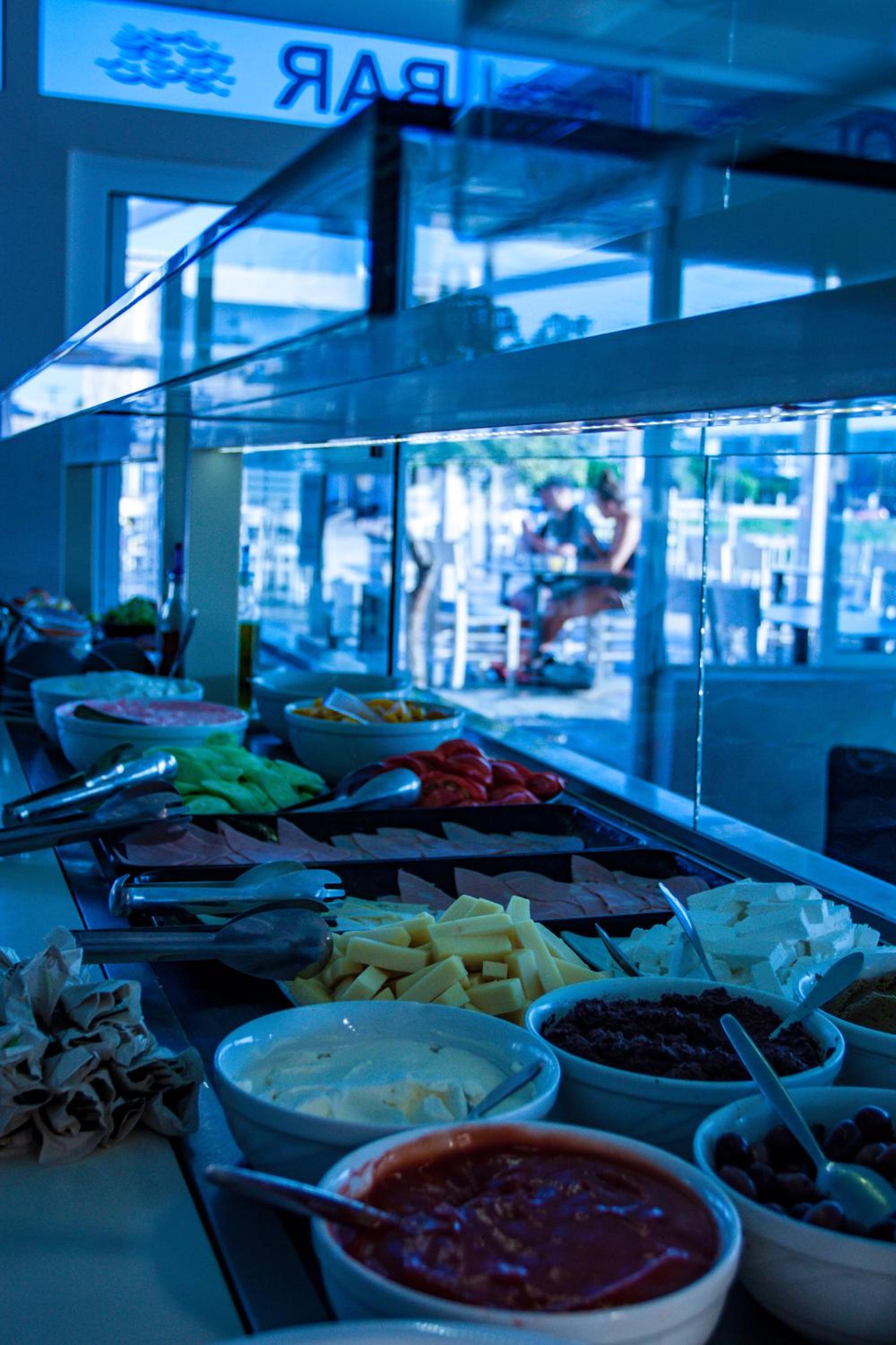 Restaurant-cafeteria