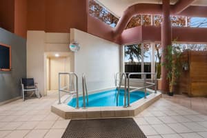 thumbnail: Outdoor pool
