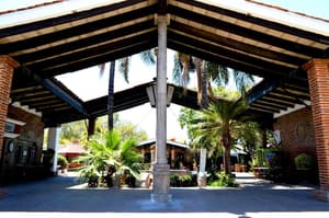thumbnail: Exterior