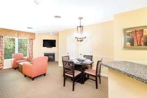 thumbnail: Dining room