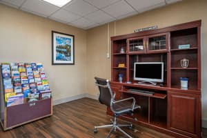 thumbnail: Business center