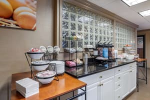 thumbnail: Breakfast area