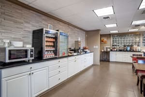 thumbnail: Breakfast area