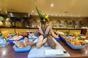 thumbnail: Restaurant