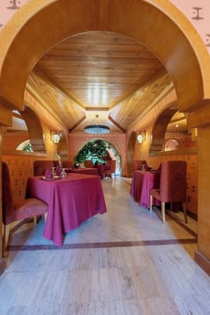 thumbnail: Restaurant