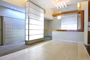 thumbnail: Interior entrance