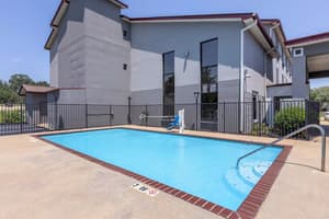 thumbnail: Pool