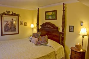 thumbnail: Interior detail