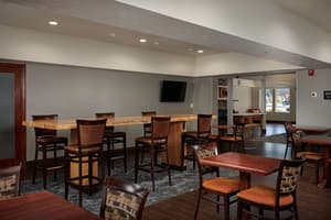 thumbnail: Breakfast area