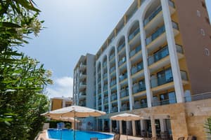 thumbnail: Outdoor pool