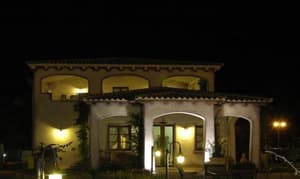 thumbnail: Exterior
