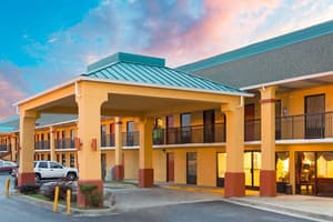 Super 8 by Wyndham, Orangeburg