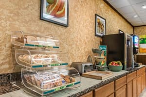 thumbnail: Breakfast area