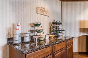 thumbnail: Breakfast area