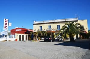 thumbnail: Front of property