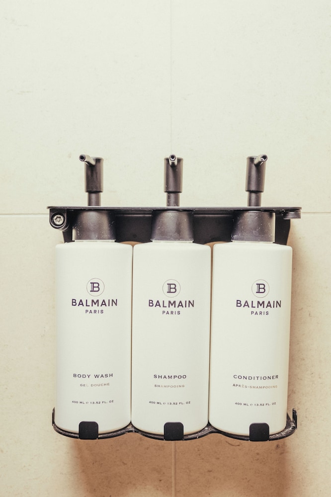 Bathroom amenities