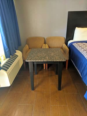 thumbnail: Room amenity