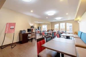 thumbnail: Breakfast area