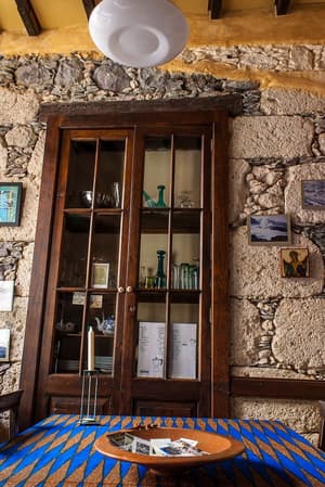 thumbnail: Interior detail
