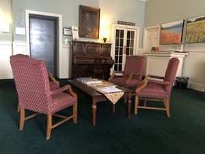 thumbnail: Lobby sitting area