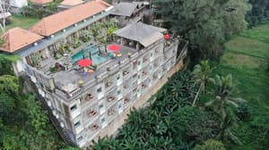 thumbnail: Exterior